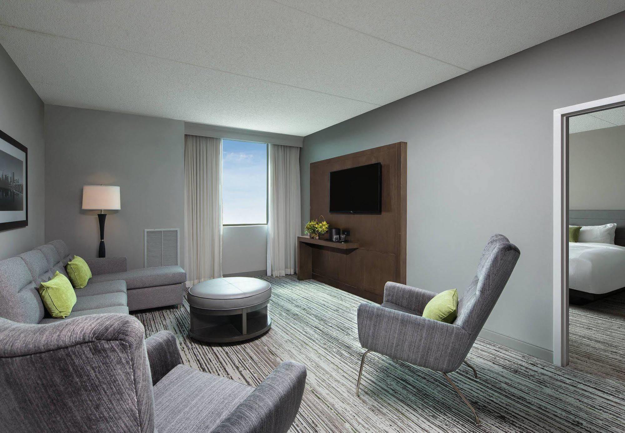 Marriott Birmingham Grandview Hotel Exterior photo